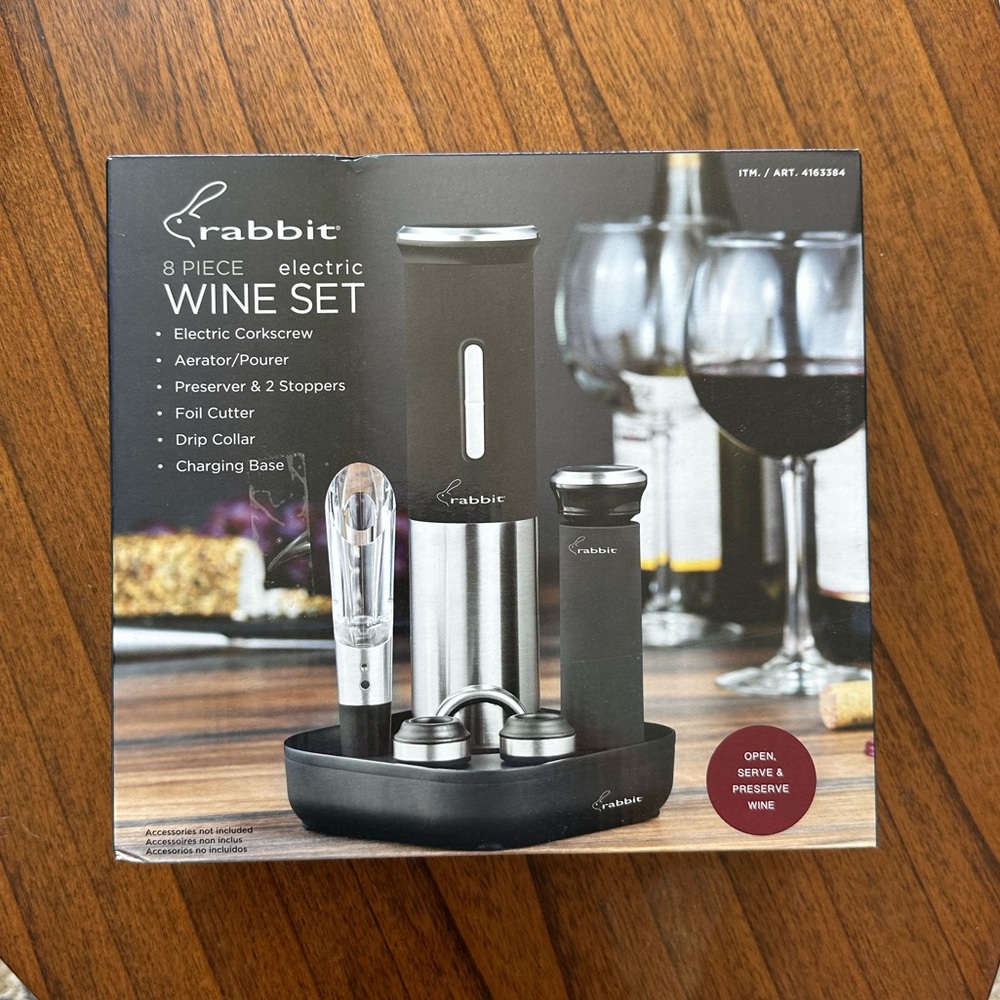 NIB Rabbit 8 Piece Electric Wine Set